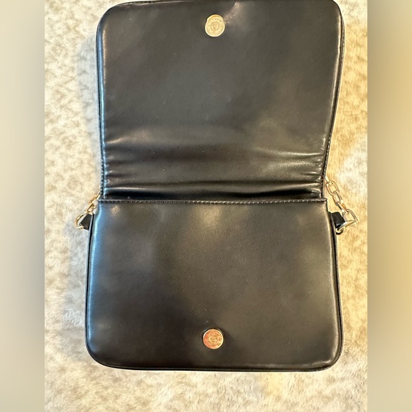 Nanette Lepore Jessa Convertible Quilt
Chain Shoulder Bag - Picture 6 of 13